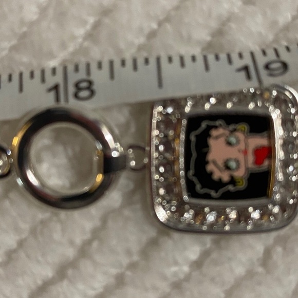 Betty Boop Toggle Necklace - Picture 7 of 8